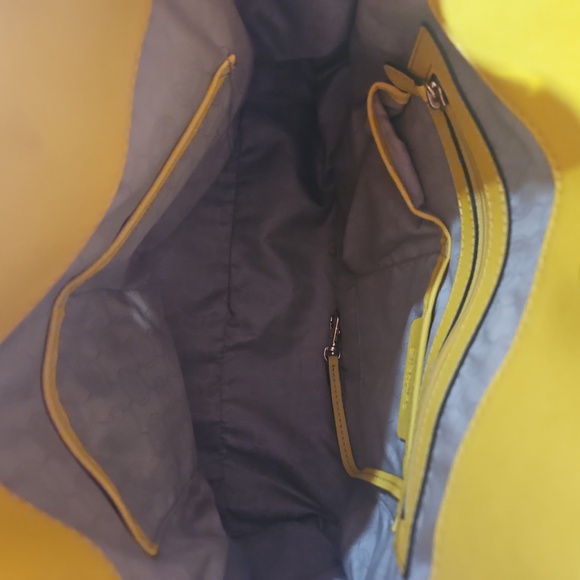 Michael Kors Large Hamilton Studded Bag /MK Gold Lock&Key/ Excellent Conditition - Picture 6 of 6